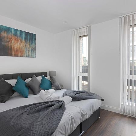 Spacious, Bright & Modern 1 & 2 Bed Apartments At Sligo House - Central Watford Watford  Exterior photo