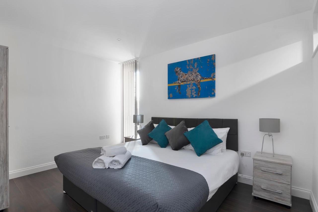 Spacious, Bright & Modern 1 & 2 Bed Apartments At Sligo House - Central Watford Watford  Exterior photo