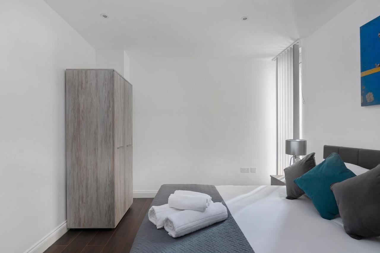 Spacious, Bright & Modern 1 & 2 Bed Apartments At Sligo House - Central Watford Watford  Exterior photo