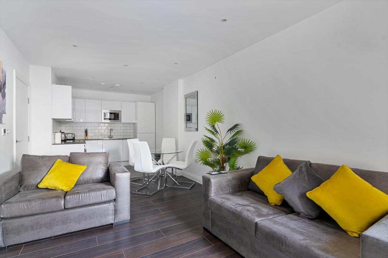 Spacious, Bright & Modern 1 & 2 Bed Apartments At Sligo House - Central Watford Watford  Exterior photo